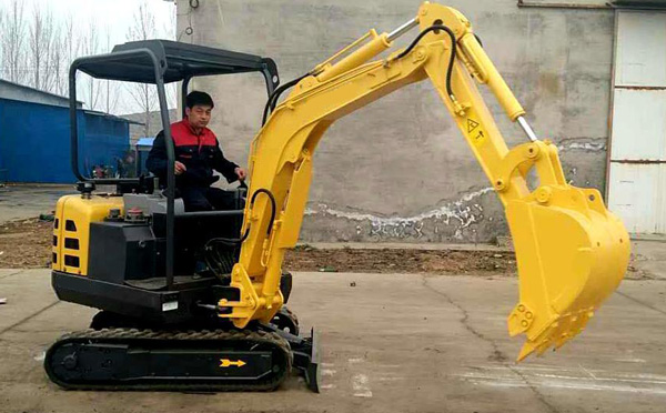 小型挖掘機(jī)遇到跳檔原因是什么 應(yīng)該怎么辦